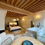 דירה Pure Haven, Luxury And Suite, Old *
