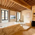דירה Pure Haven, Luxury And Suite, Old