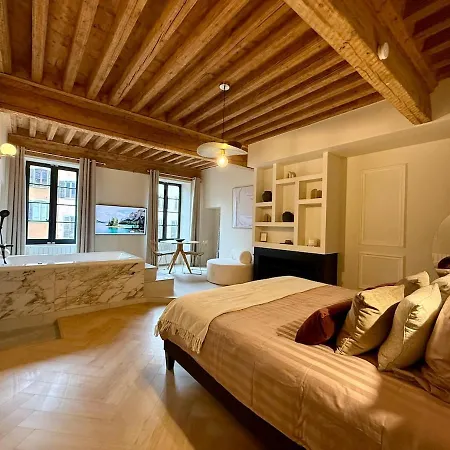 Pure Haven, Luxury And Suite, Old