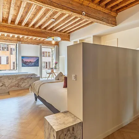 Pure Haven, Luxury And Suite, Old Chambéry