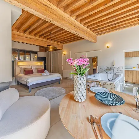 Pure Haven, Luxury And Suite, Old Lejlighed *